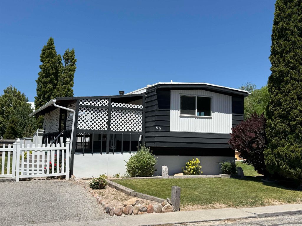 198 South Hills Rd Space # 69, Twin Falls, ID 83301