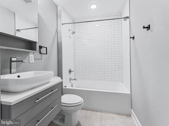1433 N ORKNEY ST, Philadelphia, PA 19122