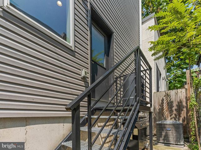 1433 N ORKNEY ST, Philadelphia, PA 19122