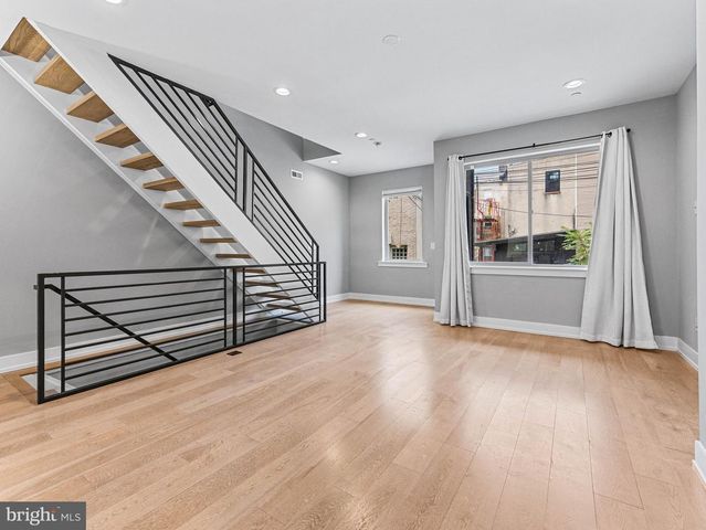 1433 N ORKNEY ST, Philadelphia, PA 19122