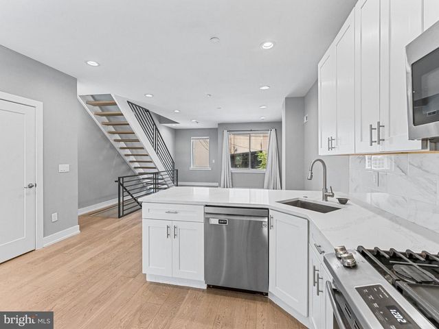 1433 N ORKNEY ST, Philadelphia, PA 19122
