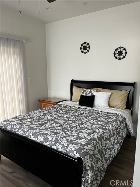 1013 E La Palma, Inglewood, CA 90301