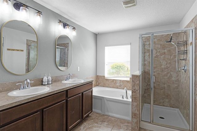 2213 GRANTHAM AVENUE, Davenport, FL 33837