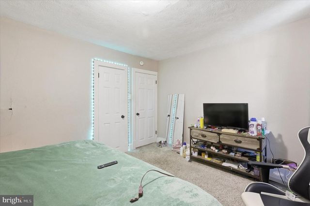 1815 HOLLY ST, Harrisburg, PA 17104