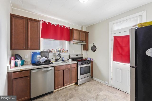 1815 HOLLY ST, Harrisburg, PA 17104