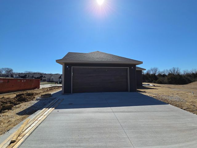 3200 RAVELLO DR, Columbia, MO 65202