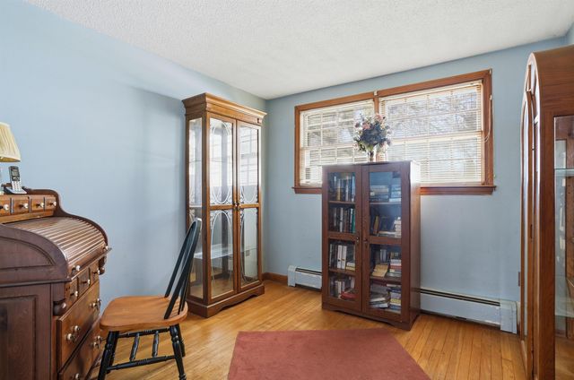 18 Cottonwood Drive, Hudson, NH 03051