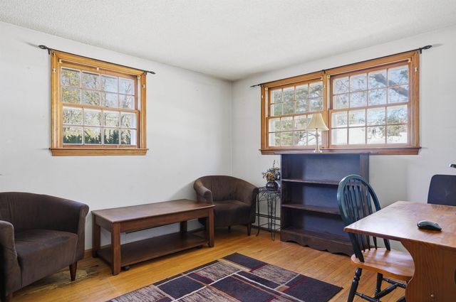 18 Cottonwood Drive, Hudson, NH 03051