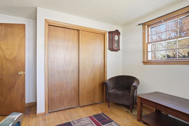 18 Cottonwood Drive, Hudson, NH 03051