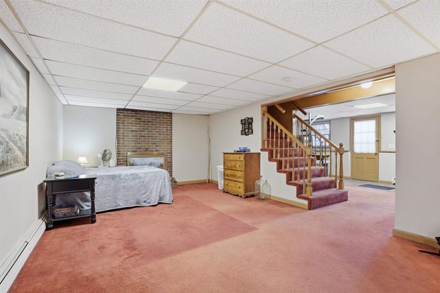 18 Cottonwood Drive, Hudson, NH 03051