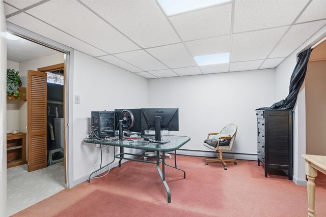 18 Cottonwood Drive, Hudson, NH 03051