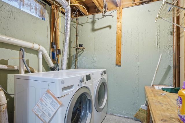 18 Cottonwood Drive, Hudson, NH 03051