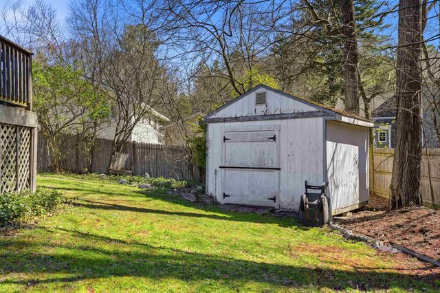 18 Cottonwood Drive, Hudson, NH 03051