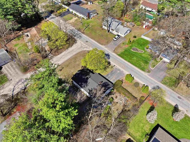 18 Cottonwood Drive, Hudson, NH 03051