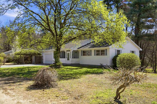 18 Cottonwood Drive, Hudson, NH 03051