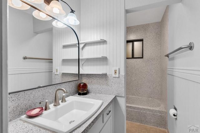 207 Fremont St, Penrose, CO 81226