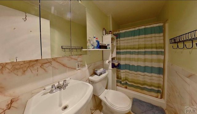 207 Fremont St, Penrose, CO 81226