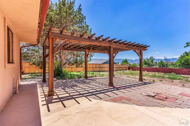 207 Fremont St, Penrose, CO 81226