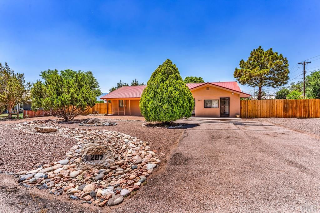 207 Fremont St, Penrose, CO 81226