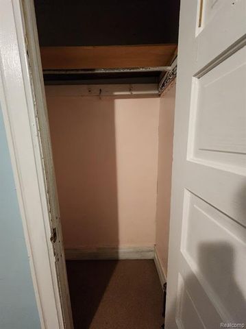 2739 Belmont Street, Hamtramck, MI 48212