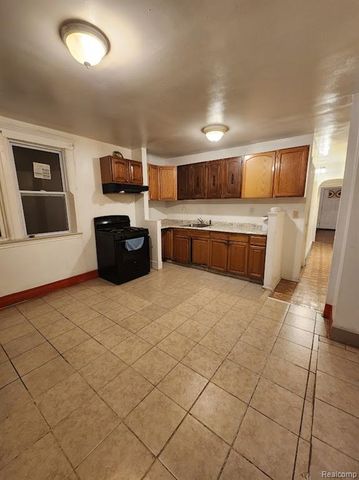 2739 Belmont Street, Hamtramck, MI 48212