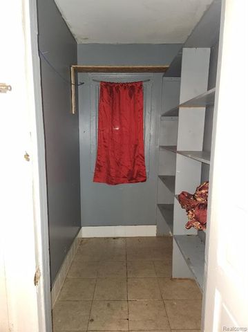 2739 Belmont Street, Hamtramck, MI 48212