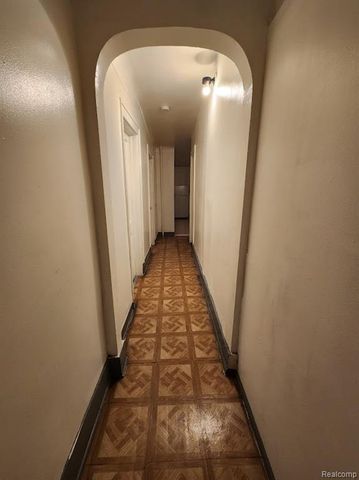 2739 Belmont Street, Hamtramck, MI 48212