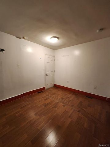 2739 Belmont Street, Hamtramck, MI 48212