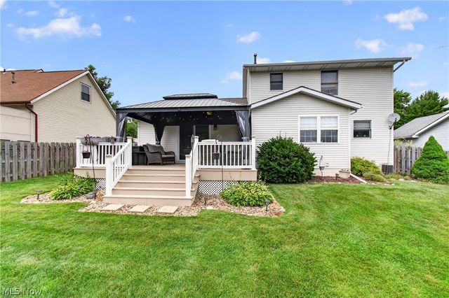5668 Perry Hills Drive SW, Canton, OH 44706