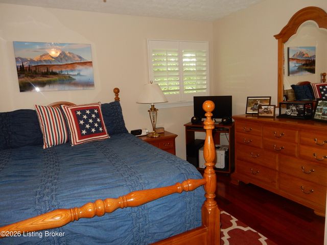 474 Cedar Grove Rd, Shepherdsville, KY 40165