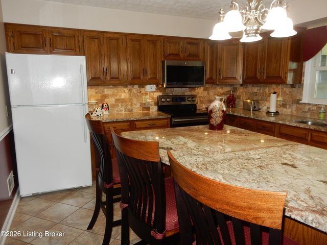 474 Cedar Grove Rd, Shepherdsville, KY 40165