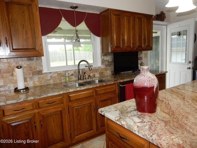 474 Cedar Grove Rd, Shepherdsville, KY 40165
