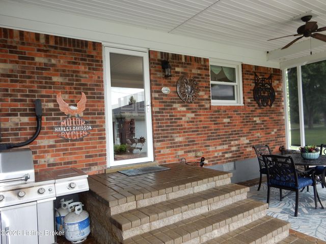 474 Cedar Grove Rd, Shepherdsville, KY 40165