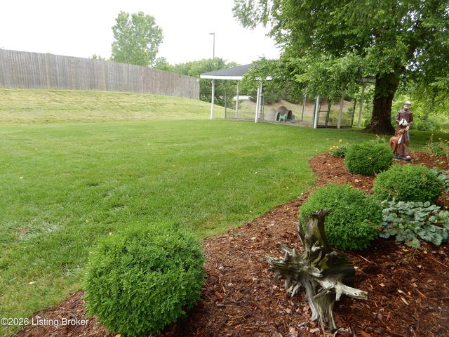 474 Cedar Grove Rd, Shepherdsville, KY 40165