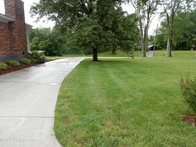 474 Cedar Grove Rd, Shepherdsville, KY 40165