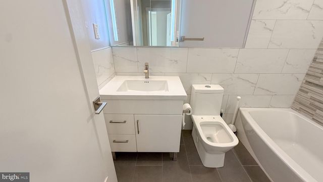 10 CEDARBROOK DR, Horsham, PA 19044