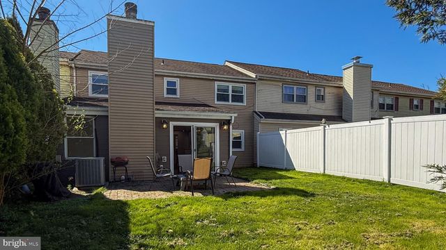 10 CEDARBROOK DR, Horsham, PA 19044