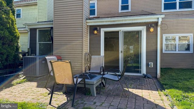 10 CEDARBROOK DR, Horsham, PA 19044