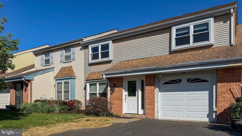 10 CEDARBROOK DR, Horsham, PA 19044