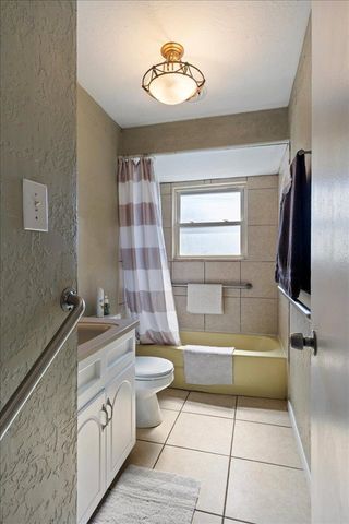 4017 SE Bedford Circle, Lawton, OK 73501