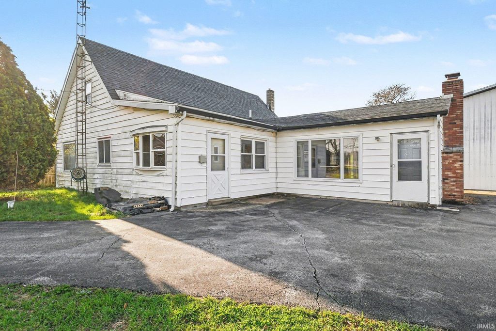 25412 State Road 2, South Bend, IN 46619