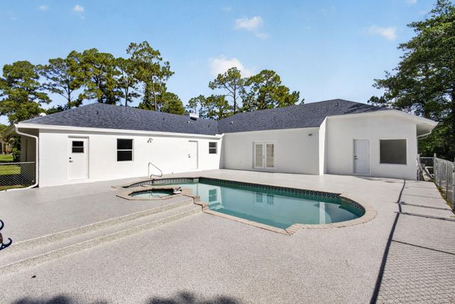 16526 N 78th Rd Road N, The Acreage, FL 33470