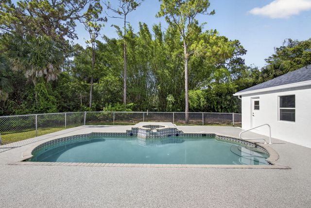 16526 N 78th Rd Road N, The Acreage, FL 33470