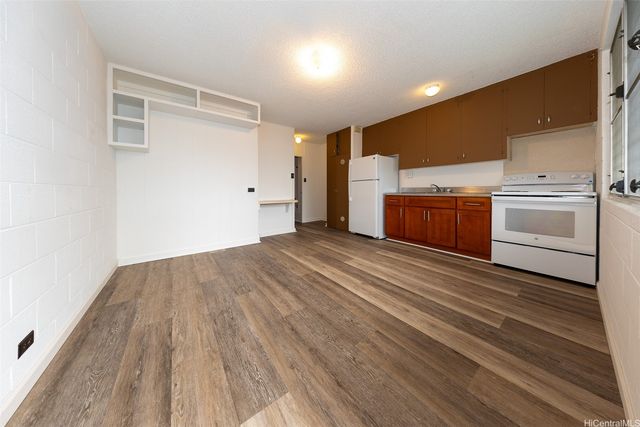 1313 Ahiahi Street, Honolulu, HI 96817