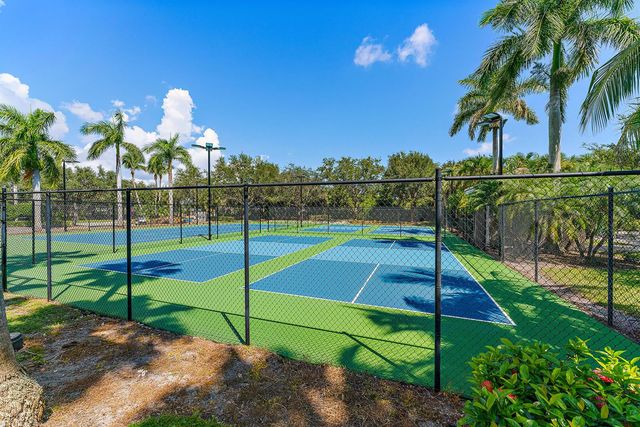 2805 Veronia Drive 107, Palm Beach Gardens, FL 33410