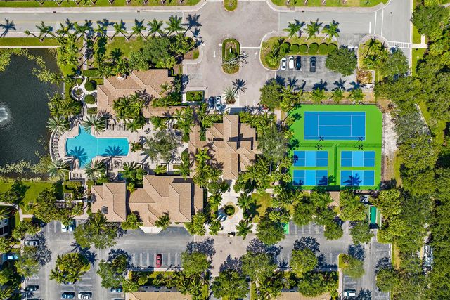 2805 Veronia Drive 107, Palm Beach Gardens, FL 33410