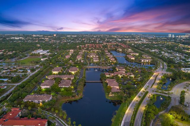 2805 Veronia Drive 107, Palm Beach Gardens, FL 33410