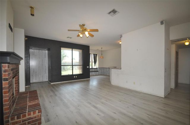 2212 SW 135th Place, Oklahoma City, OK 73170