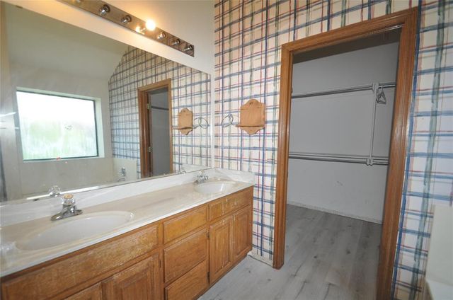 2212 SW 135th Place, Oklahoma City, OK 73170