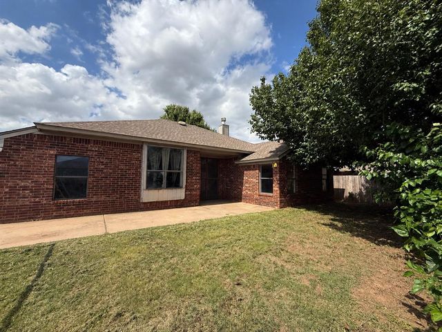 2212 SW 135th Place, Oklahoma City, OK 73170
